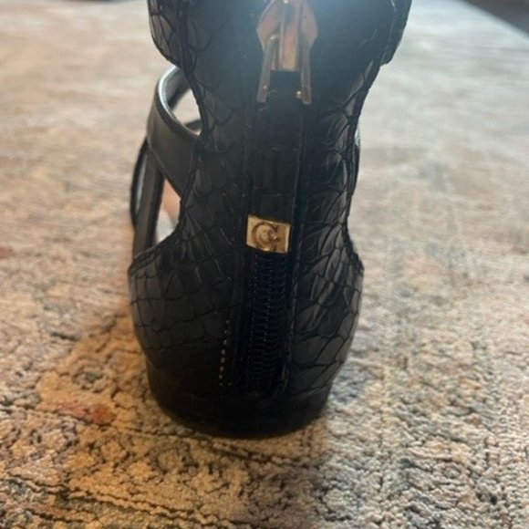 Guess Black Gladiator Strap Sandals - Picture 5 of 8
